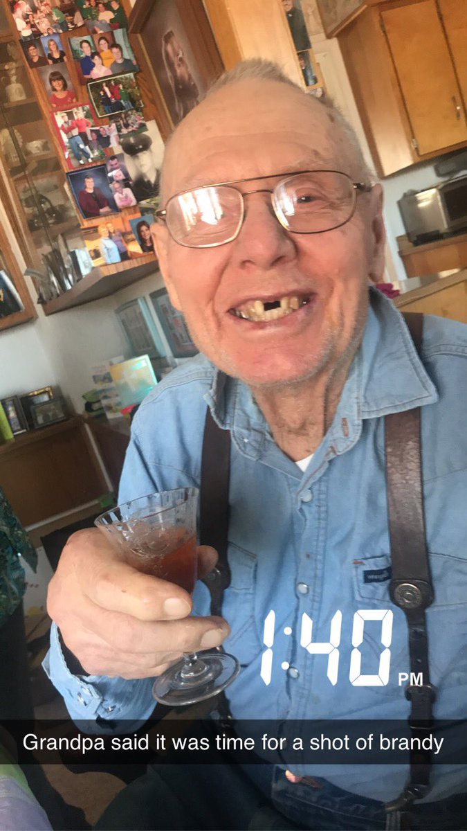 _cassi_jo_'s tweet image. ...and with these cattle markets, I might say that he has the right idea. #5oclocksomewhere