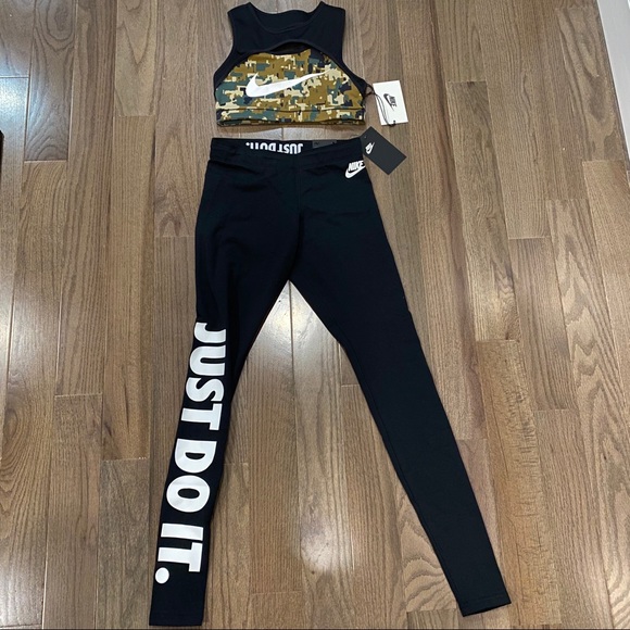 PoshBarbie83's tweet photo. So good I had to share! Check out all the items I'm loving on @Poshmarkapp #poshmark #fashion #style #shopmycloset #nike: https://t.co/9UPlXt0516 https://t.co/kIfuZQ5a8C