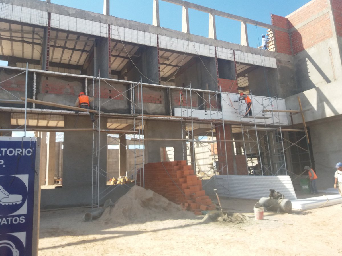 micasapronta's tweet photo. #EMMEDUE, es un sistema constructivo innovador 👉 sismo-resistente y 👉 aislante térmico.
Obra: #Farmacorp S.A. Santa Cruz.
Comunícate con tus dudas. Estamos en línea!! 👇👇👇
Teléfonos: Cochabamba 76403342 / 77999095 / 75951300
Constructora SISTEPANEL SRL Telf: 77717247 https://t.co/IF0XlutH4s