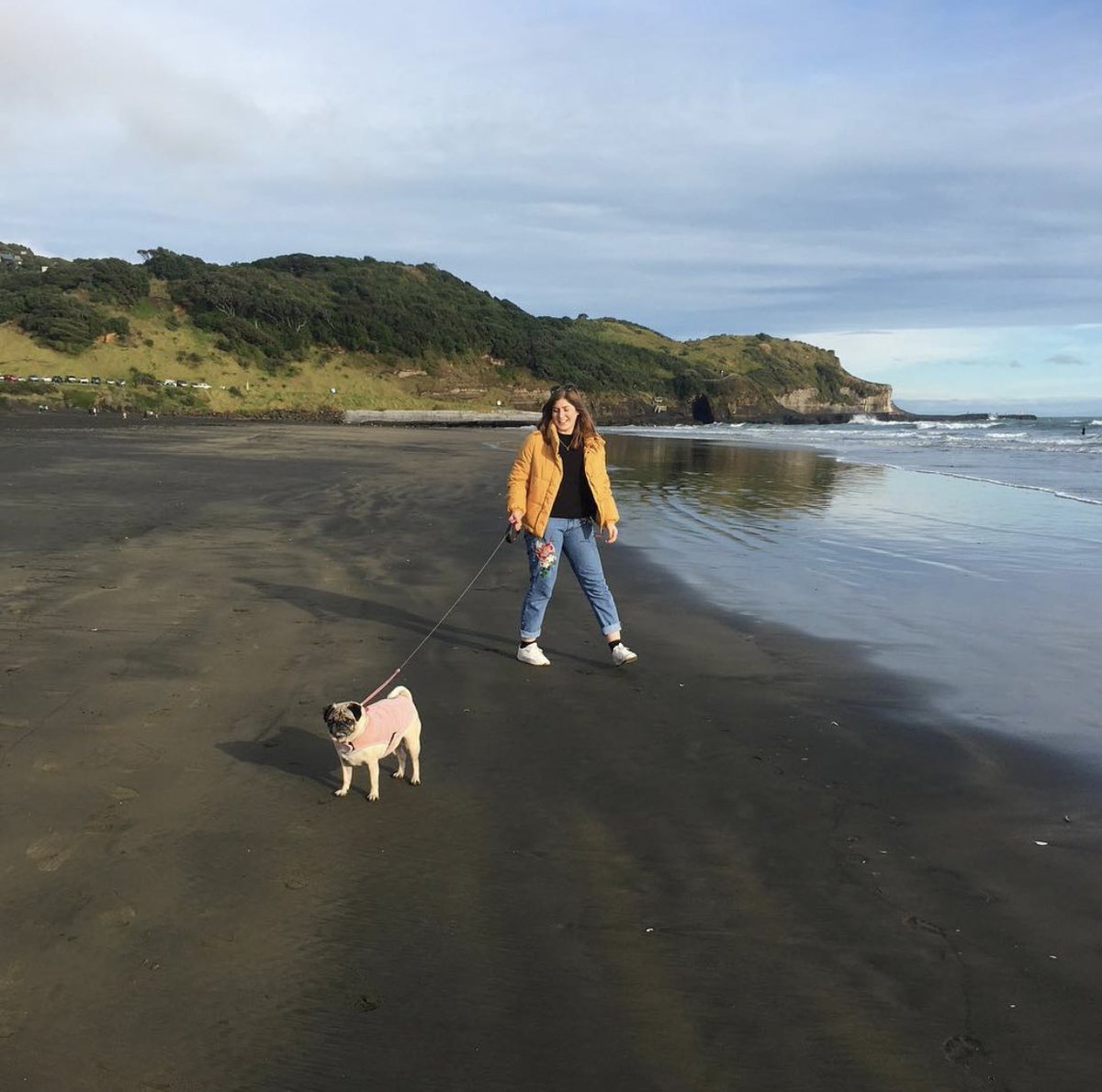 muriwai beach! 10/10 west coast beach - better than piha in my opinion!!! it has so much to offer! 