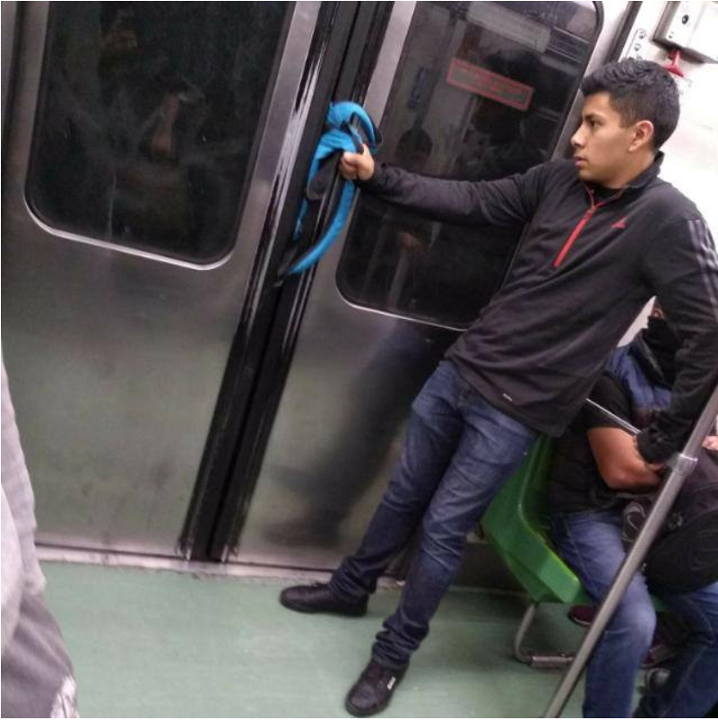 Alarcon_Aleexis's tweet photo. a veces solo necesito ver la foto de mi roomie y sé que mi día no esta tan mierda👏🙏 https://t.co/HlqwpKDid0