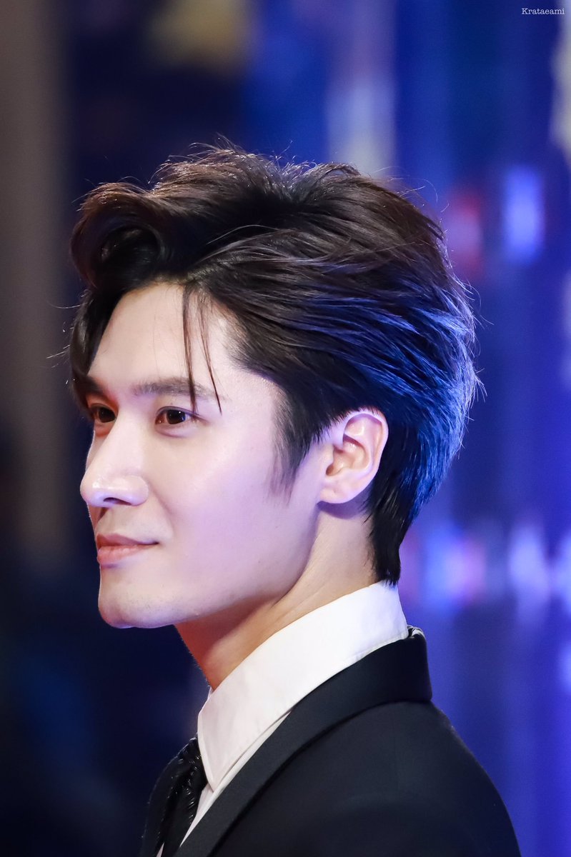 We've reached 1k  (?) and because of that I'm doing a special post.• What's the reason why you like Liu Haikuan? From all the content I've posted so far, from his college days to his old dramas and to the present, what makes you like this man? #LiuHaiKuan  #刘海宽