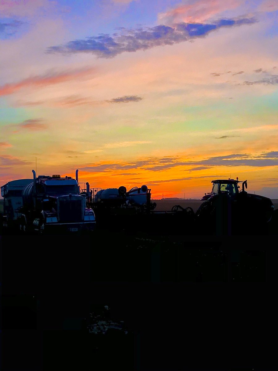 JoshSchick3's tweet image. Loading up seed and Fert #plant2020