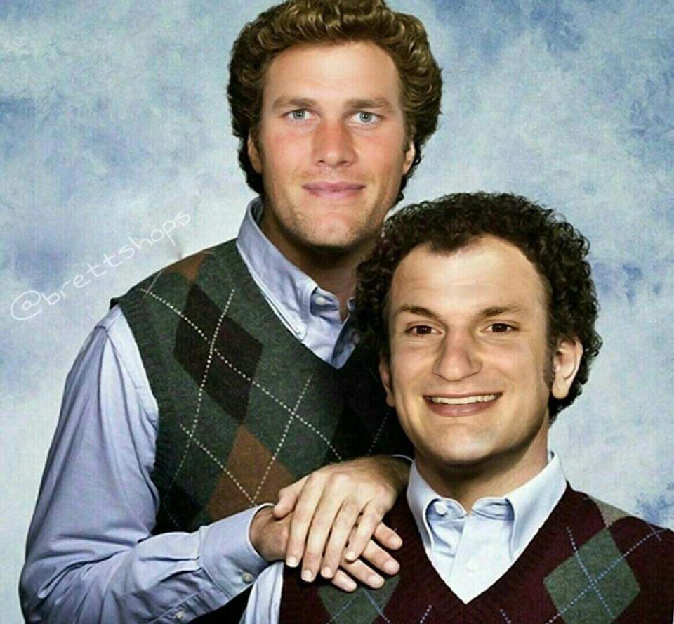 Shawn__Gardner's tweet photo. Reunited and it feels so good 🤣 #TampaBayBuccaneers #GRONKaneers #TomBrady #GronkIsBack #NFLTwitter #stepbrothers https://t.co/FPsHomph5u