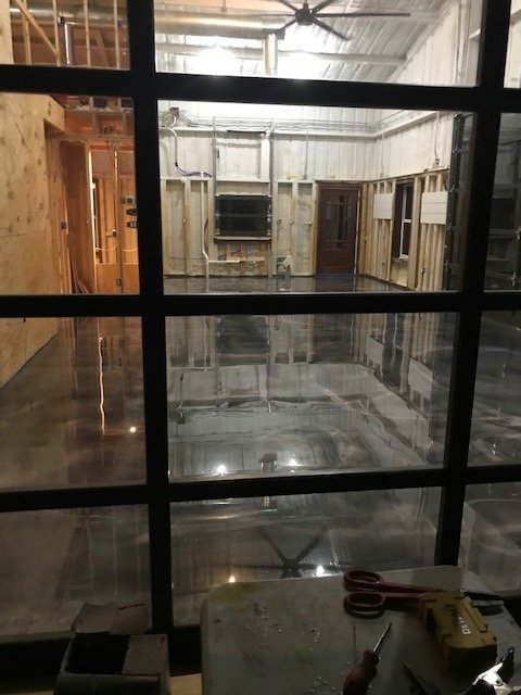 HeyBum1's tweet photo. this is what a DIY epoxy floor can look like, happy to consult. #epoxyfloor #epoxy #barndo #barndominium https://t.co/LlAEaPksi5