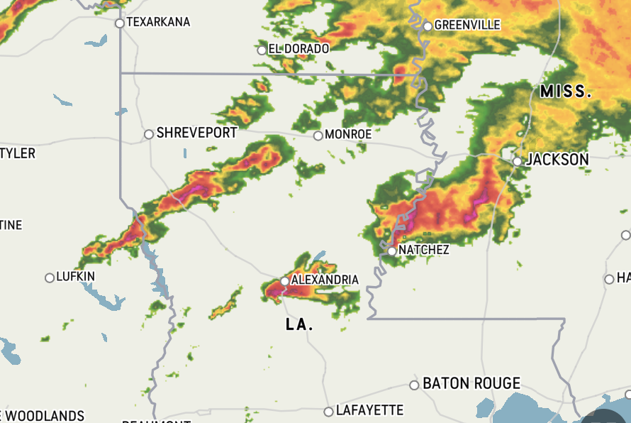 ZacharysWeather's tweet photo. Severe thunderstorms and the potential for tornadoes continues tonight across the lower Mississippi Valley. Keep track of all the latest watches and warnings here: https://t.co/cNQOstwsyF https://t.co/xRuP5eHHai