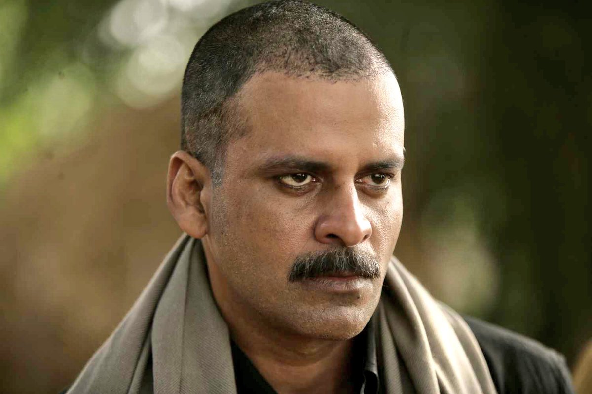 FilmHistoryPic's tweet photo. Happy Birthday @BajpayeeManoj 💐🎂 https://t.co/wlRLrTKqS0