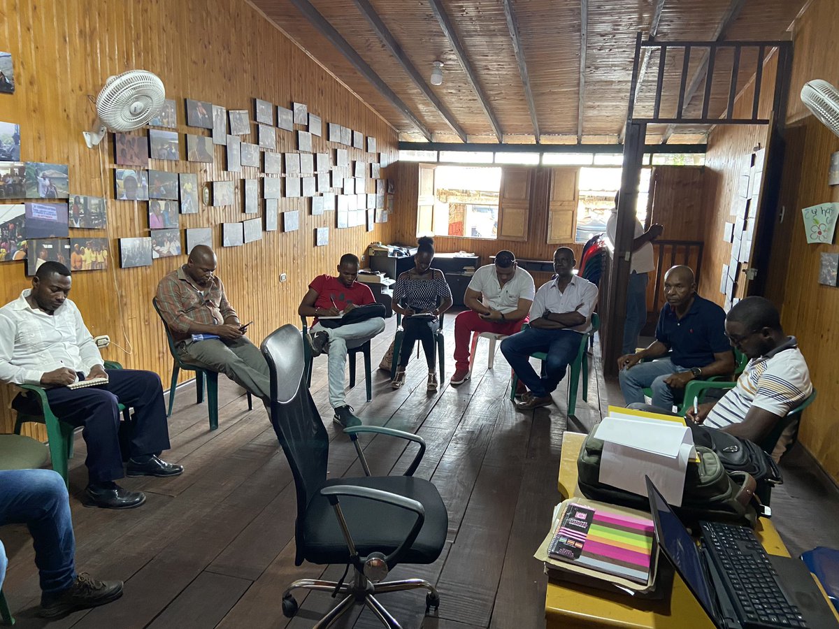 Jaminson1968's tweet photo. @granvidaaal @BturaDe  y @ParoCivicoBuen solicitan @TSPazcifico apoyo presentar  Fasell #EstructuracionSolucionesEnergeticasZonaRural Faselll #ImplemetacionFotoVoltaicasViviendasRuralesDispersas proyecto tipo @DNP_Colombia ., al OCAD PAZ @RenovacionCo @MinEnergiaCo https://t.co/jJbhYB0imU