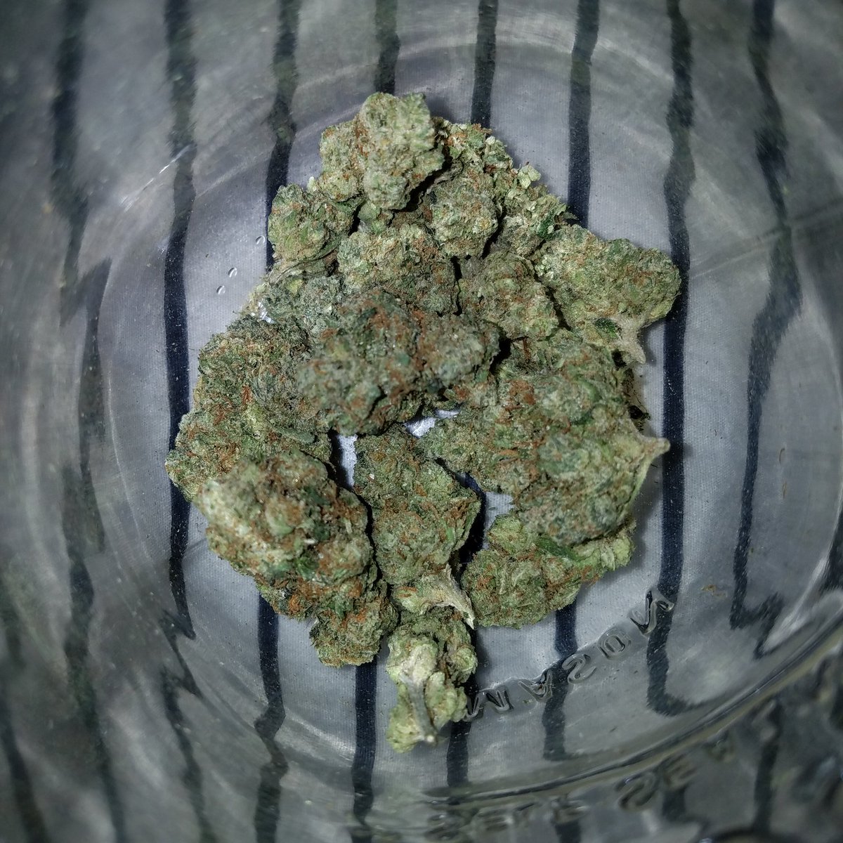 ToneOfMyVoice's tweet photo. White Fire OG! Burns well, enjoyable sour, lemon, floral flavor. Have your munchies & water close! 3.7 out of 5! #GloriousBeardGawd #TalksWithTone @_MedStation_ #TheStation π https://t.co/uphqDNuAeE