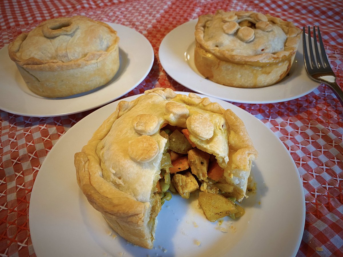 judebakes's tweet photo. curry pork pies for supper tonight ... love hot water crust βcause itβs sooooooooo easy and tasty (showing my Cornish roots) #gcbs #cbcbakingshow #hotwatercrust https://t.co/OuHAbwYdOA
