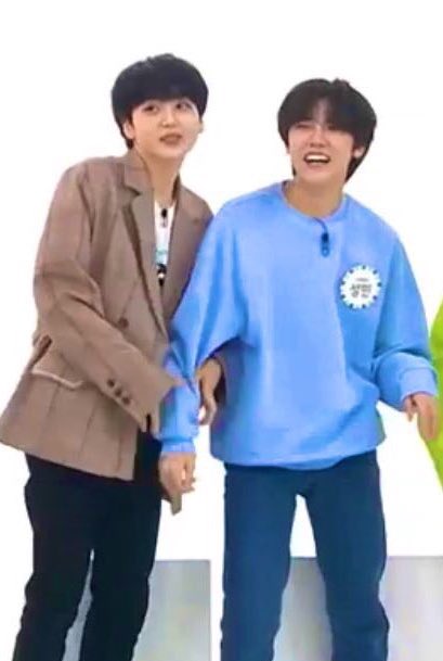 The only time Hyeongjun look like a big brother is when he is with seongmin + wonjin the maknae pabo 