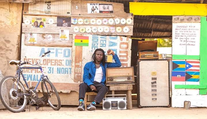 FJcCaptureMusic's tweet photo. All road leads to #AnlogaJunction
Following first 50 who will like or retweets. Let go #ONEGAD @stonebwoyb

#AnlogaJunctionListening https://t.co/vyKGWC4APV https://t.co/ImpULZX9TS