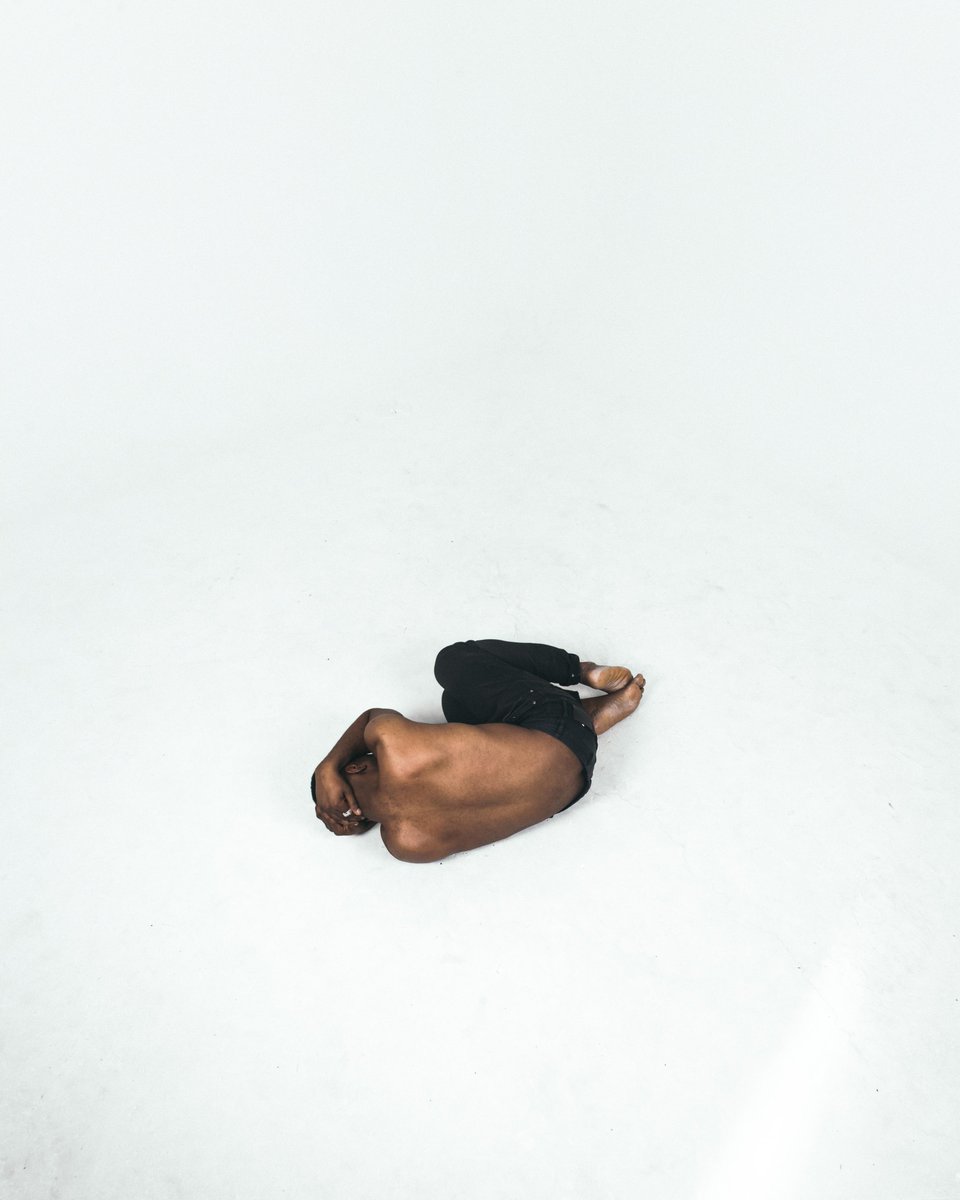 eva_shave's tweet photo. Twitter has assisted in the subversion of traditional expectations of gender through the #MeToo movement as it has faded the expectation that men are to be masculine and has allowed men to speak out about their negative experiences. Photo by mwangi gatheca on Unsplash. #ALM101 https://t.co/13Bn5hyyQO