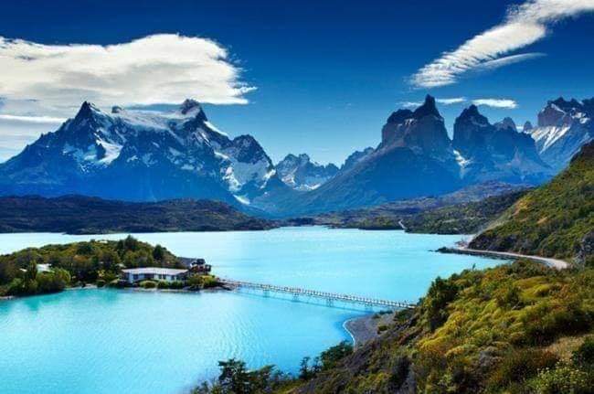 TurismoEnChile's tweet photo. 🍃 Para cuando todo termine, aventurate a descubrir CHILE. Encontrarás paisajes que van desde el desierto más árido del mundo, hasta los sorprendentes glaciares de la Antártica y Patagonia. 🍃

Hoy #QuedateEnCasa 
#TurismoEnChile 🇨🇱 https://t.co/WUmnJuwbho