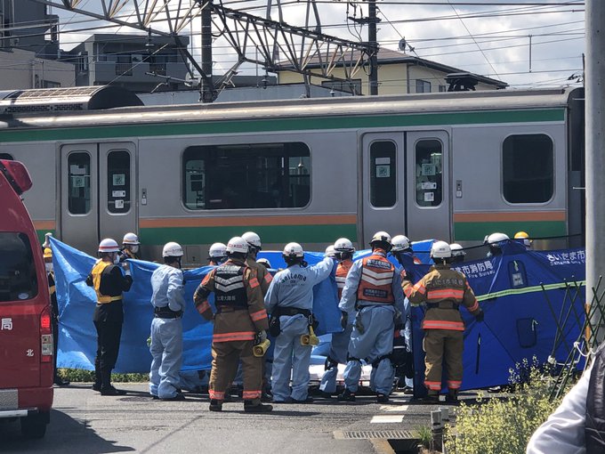 宇都宮線 土呂駅で人身事故 画像や動画まとめ 車両の下探ってる 救急車来た まとめダネ