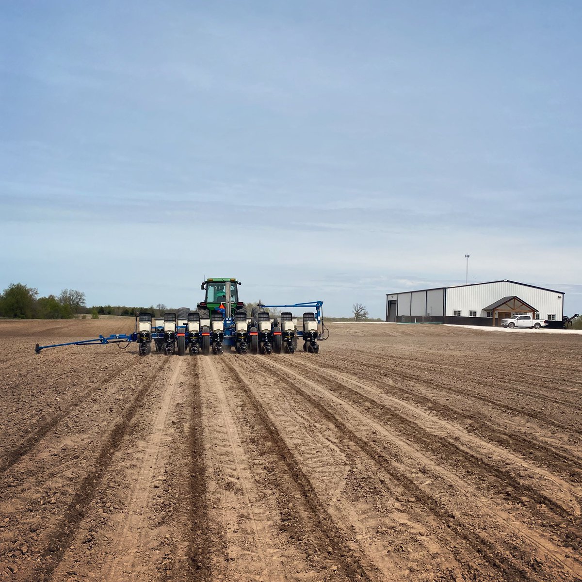 PrairieViewSeed's tweet photo. 1st official Show Plot 🌽 went in the ground today at the new warehouse. Grateful for all the helping hands! @PioneerSeeds 
#plant2020
@travis_huls 
@redraiderks https://t.co/Cvs0lw3ZDk