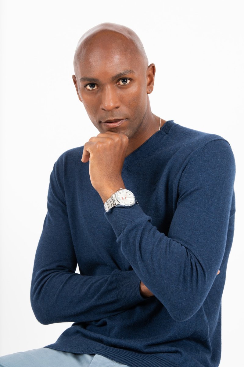 DivineModel_HK's tweet photo. Model can express another side of his charater. Did you know that he is also a professional football player? You just have a Woo omen right? Me too.

#hkmodel #hkmodelagency #hkmodelling #modelhk#outfits #blackmodel #headshot #divinemodel #shinewithdivine https://t.co/5gljGJJkjQ