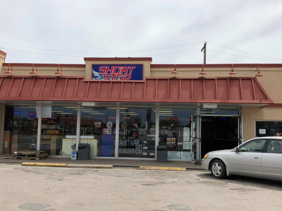 fronterahealth's tweet photo. We would like to shout out a big THANK YOU to the hardworking essential workers in every community.

Today we were able to check on the hard workers at Sunoco, Short Stop, and Tres Amigos in Eden, TX. Thank you for all you do! https://t.co/cr9vvUdxAv