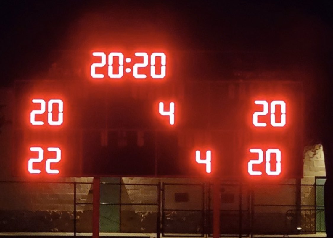 NighthawkBeach's tweet photo. Tonight would have been SENIOR NIGHT at #NighthawkBeach. Along with the Stadium Lights, the Beach Lights were on at 8:20 PM (20:20 Military Time) in honor of our 6 Beach Seniors. #NighthawkStrong https://t.co/VEFmPksNwx