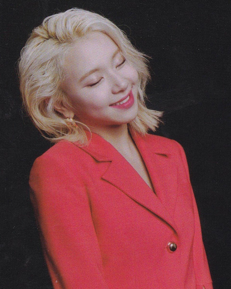 Chaeyoung blonde is superior