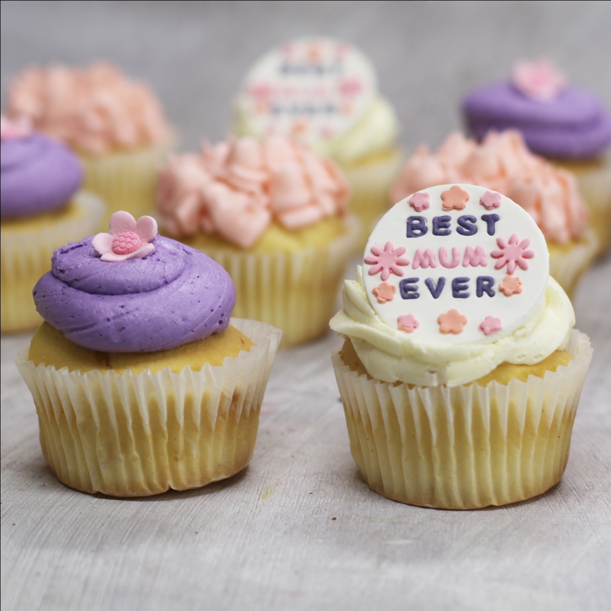cupcake_queens's tweet photo. 🎀 Mother's Day Gifts $40 and under + 🎀 ISO Birthday Cakes from $19.50 + 🎀 Get FREE Delivery* - https://t.co/UXi1EpPyI4 https://t.co/zeJFISXwm2