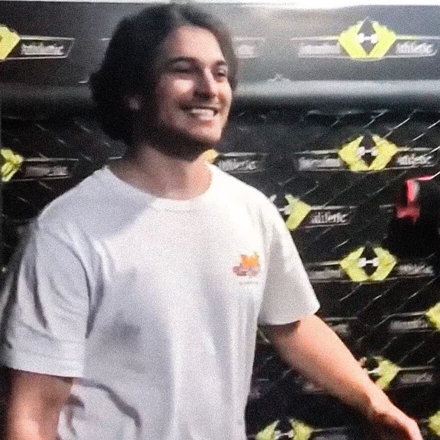LaviPoenar's tweet photo. Çağatay Ulusoy 🤗❤️ #hakan 
#TheProtector3 #tbt
@cagatayulusoyy @duygusarisin #ÇağatayUlusoy #DuyguSarisin  #adiniferihakoydum  #anadolukartalları #medcezir #delibal #icerde #TheProtector #HakanMuhafiz #Netflix #gunesibeklerken #kaçakgelinler  #ufaktefekcinayetler #azize https://t.co/Fjq4egzX9T