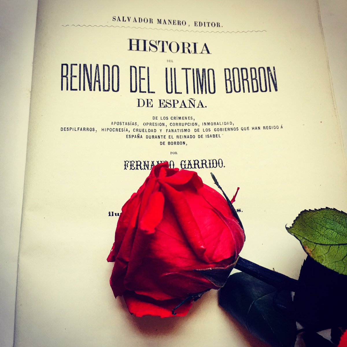 Feliz Día Internacional del Libro. #KeepReadingEnCasa
#DíaDelLibro #SantJordi