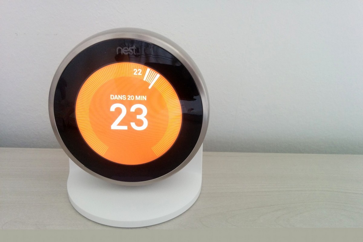 Entre les objets connectés à installer soit même et les systèmes #domotique proposés par les professionnels, comment s'y retrouver ? Apparente simplicité versus pérennité, comment choisir ? #smartbuildings #smarthome #amoSmart 
tinyurl.com/y7e2wcec