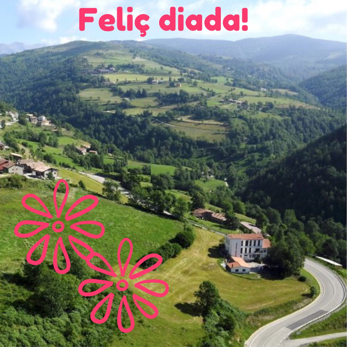 costabonamollo's tweet photo. Feliç diada i felicitats a tothom que celebri alguna cosa!🌹📚
#diada2020 #SantJordi #Molló https://t.co/CPinet8PPQ
