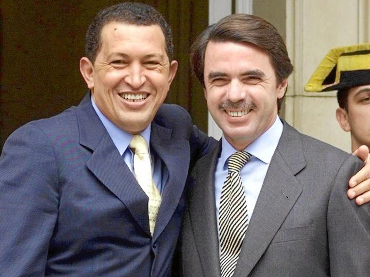 Redson38475593's tweet photo. @PacoTrujillo13 @AntonioMaestre Malditos ProBolivarianos que se abrazaban con Hugo Chávez... https://t.co/4x0MwKYhDo