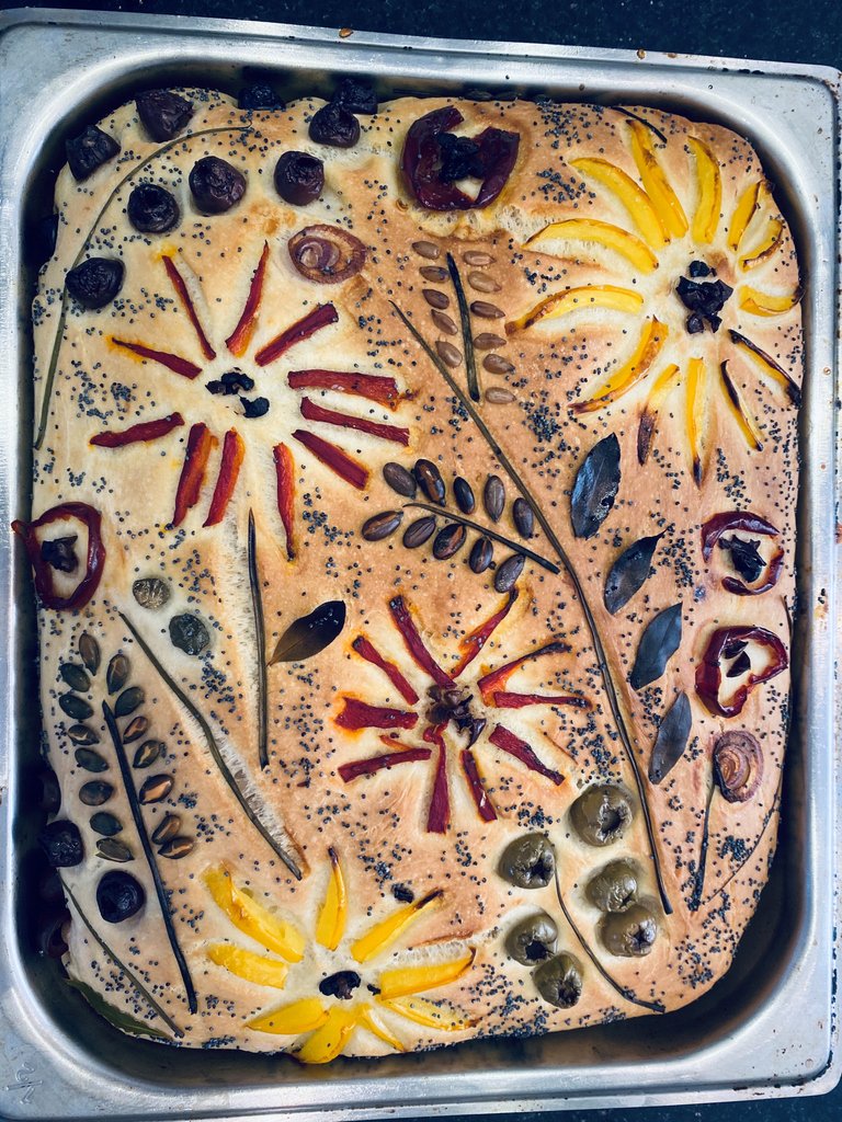 NorwichSchool's tweet image. The results of the Inter-House Bake-off are here! Pupils were asked to bake anything, the more unique and 'showstopping' the better. 

Our Catering Manager, Darren Fitzpatrick, chose the below top 3 entries:

1. Lucy Conroy (E) 
2. Charlie Hutchinson (V)
3. Kyran Dimtry (R)