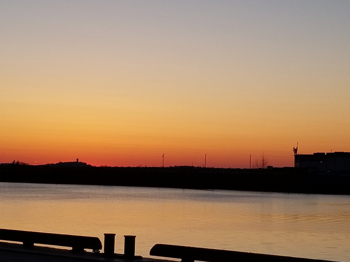 @ShiriSpear @boston25 #bostonfishpier