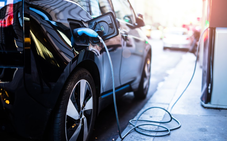 We've been looking at some real data about the savings that could be made, switching from petrol to electric and how the electric vehicle landscape has changed in the last 12 months 

hubs.ly/H0ph_Sm0 

#electriccars #electricfleet #greencars #fleet #newcar