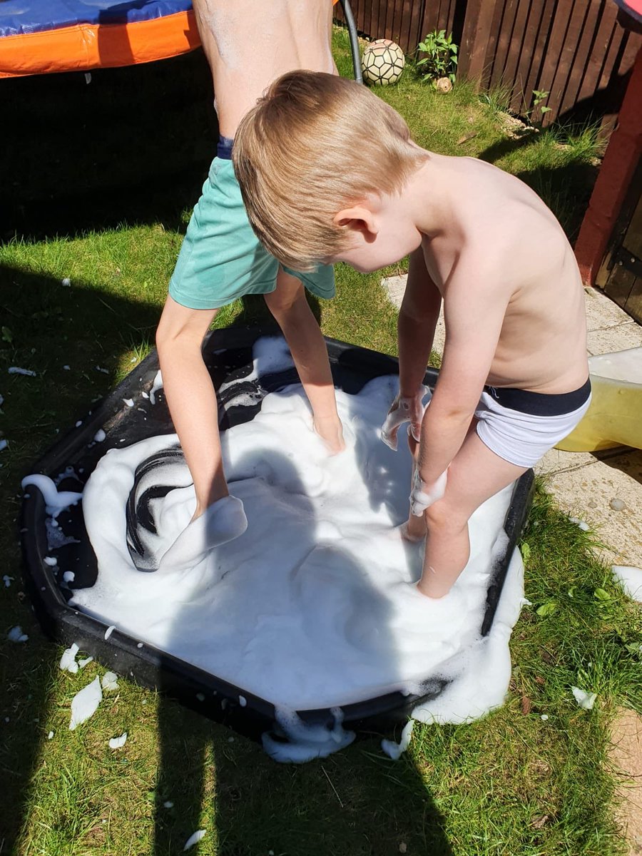 Infant_Aquatics's tweet photo. Play Foam 
Mix washing up liquid with a little water then mix with a electric whisk 💙 https://t.co/2AB8HvagYx