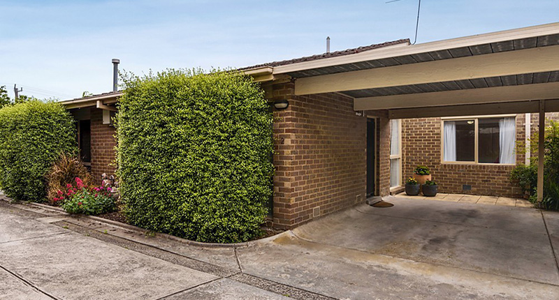 BarryPlantPre's tweet photo. This well #renovated 2-bedroom villa in #Thornbury is ideally positioned to make the most of that #innernorth lifestyle you've been looking for. For details:
https://t.co/ruN38JuI79
#Melbourne #realestate #Darebin #firsthome #investment https://t.co/sjmvhrSX17