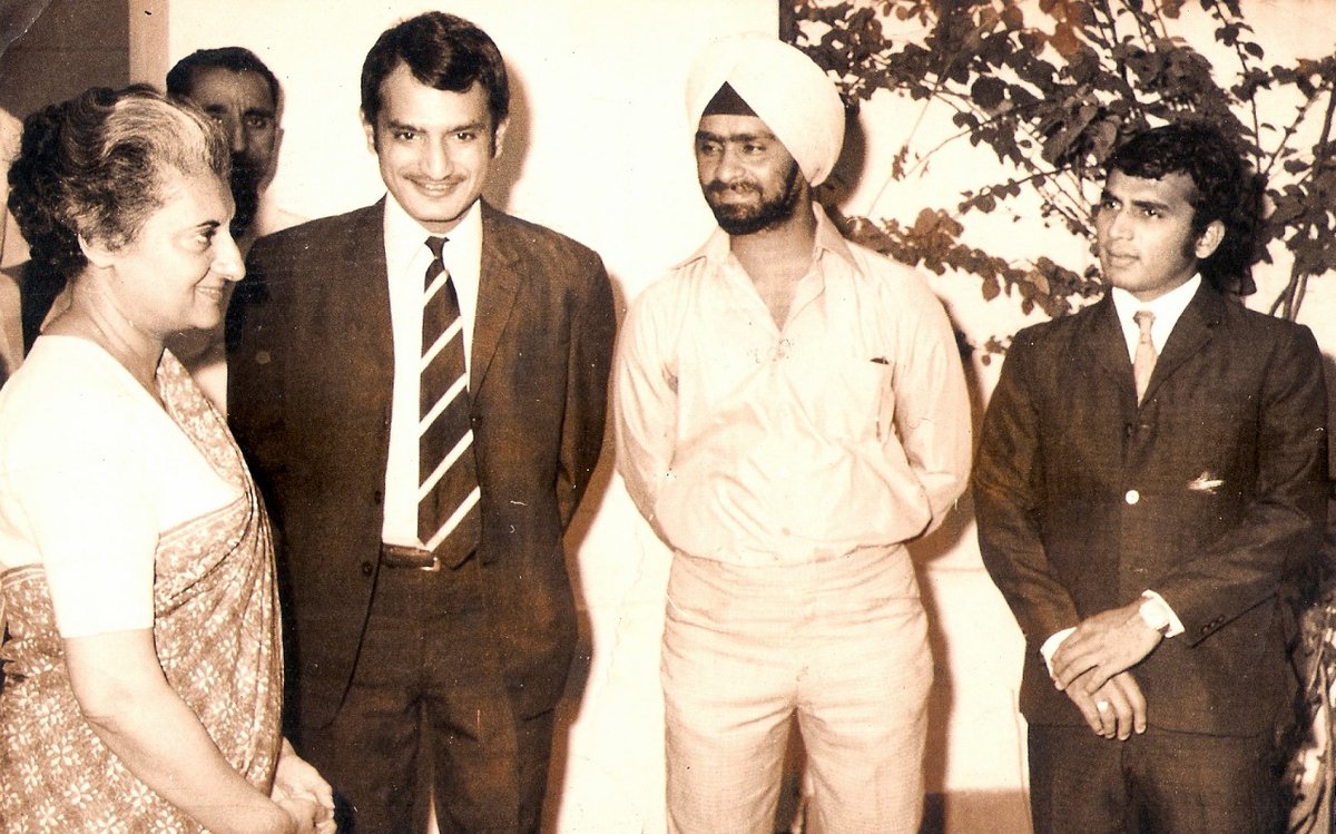 joybhattacharj's tweet photo. Today, 49 years ago, the Indian team returned after their historic series win in the West Indies. @neeravghosh has unearthed some absolutely historic pictures of their welcome. PM, President,Wadekar, Bedi, Gavaskar the new sensation and  totally ecstatic crowds! https://t.co/dfjCJxvp5h