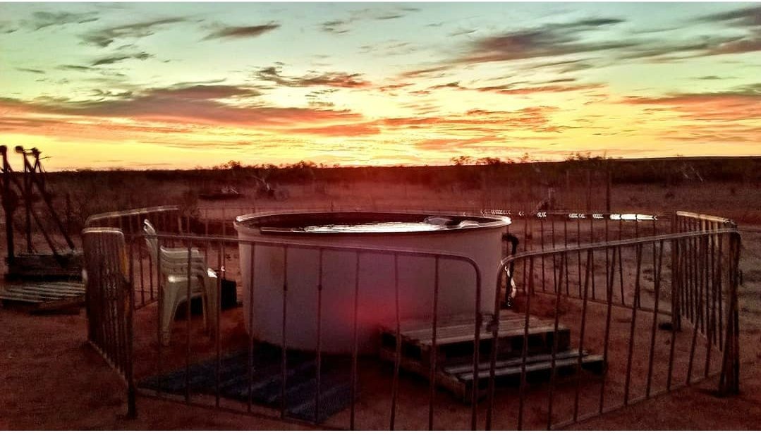 RedEarthSafaris's tweet photo. When the dust settles come and join us in the hot tub
.
.
#justanotherdayinwa #waisok #thisisWA #tourismwa #seeaustralia #westernaustralia #hottub #westisbest #coralcoast #backpacking #travel #backpackaustralia… https://t.co/DeVkqLM6kk https://t.co/3FXxKtoF0S