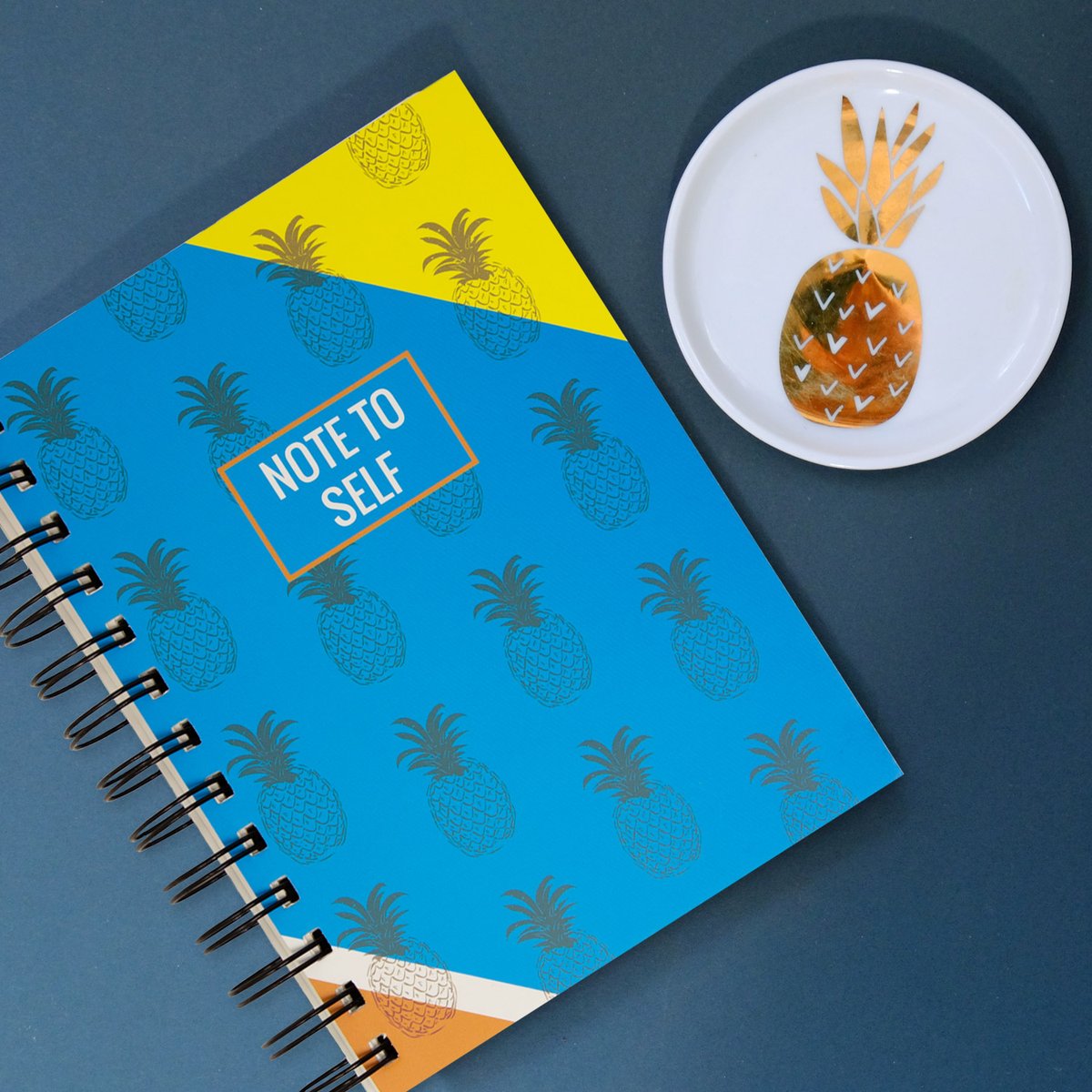 thinkpotcom's tweet photo. Vibrant colours and tropical #pineapples are all the #goodvibes you need #onyourdesk
.
https://t.co/UUoigl2Imd
.
#Thinkpot #Diaries #Stationery #Notebooks #NotesToSelf #Write #Quotes #Fun #Quirky #Happiness #GiftingIdeas #StationeryLove #GetHigh https://t.co/ZcLdFxua21