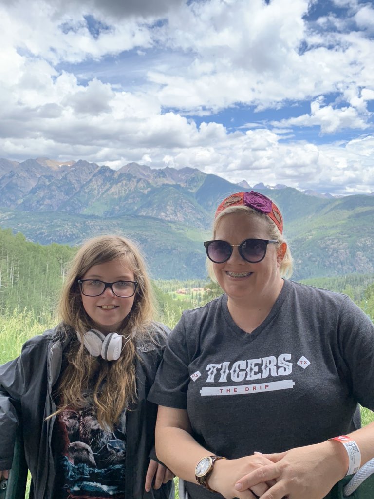fergies_class's tweet photo. Thank you Jill @DSEcounselor for reminding us to find #mycalm. Nature always refreshes and recharged me. #PDinyourPJs #beDSE https://t.co/e9813980wt