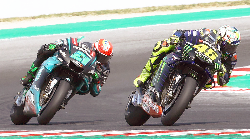 AutomagazineEc's tweet photo. 🏍️🔧🚫🏁
MotoGP: GPC congela el motor y la aerodinámica para 2020 y 2021:
https://t.co/VMukaOhqlM
.
#AutoMagazineEc #MotoGP #Ecuador #Motociclismo #GrandPrixCommission #CongelaCambios #CongelaReglas #Covid19 #Coronavirus #AutoMagazine #AutoEc https://t.co/HkYFrUKAfn