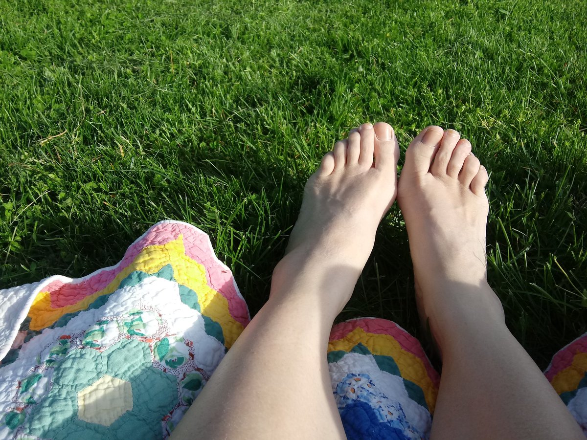 OneAmbitious's tweet image. #selfcare #StaySafe @DrD_SocialWork @DrJayMiller1 
The weather is beautiful! If you are caring for others, stay safe, but don't forget to take care of yourself!