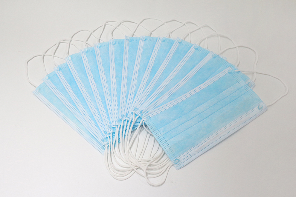 risoncup's tweet image. you know lots of business was stopped due to covid-19 curve ... lots of people in china start to do the face mask business already ...It is so lucky i have some supplier in good relationship .. so we can supply it now too👍👏👏👏👏 sales@nbrisoncup.com ,Mr,Andy