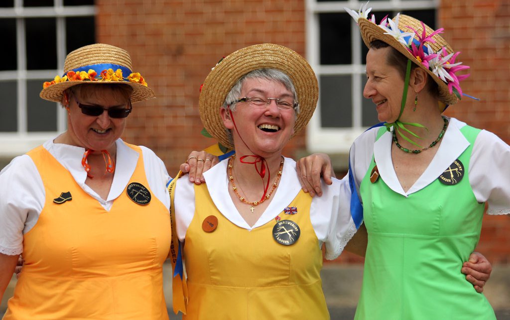 shrewsmorris's tweet photo. Good Morning everyone, we haven’t got a George in our side so instead we give you......Donna......so, Happy St Donna’s Day! Patron Saint of smileyness, mumness, violinship, squeeziness and general all round niceness! 🎻😁❤️🥰😀 https://t.co/MwMdbd9zpz