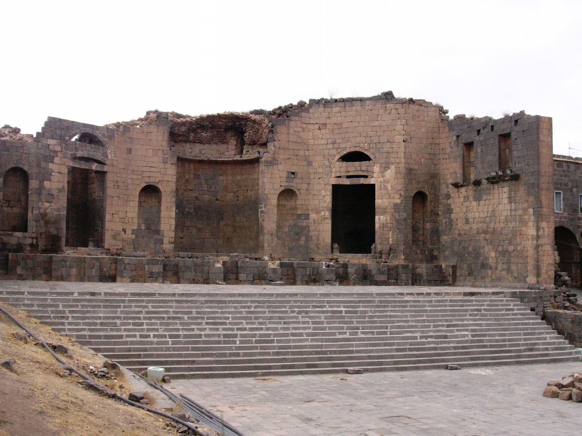 Sarah404BC's tweet photo. What to See in #Philippopolis (#Shahba) today ? https://t.co/AZ5occVHrQ