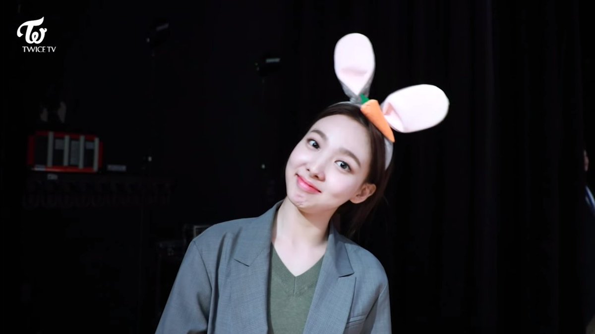 nabong being a cutie bunny ))):