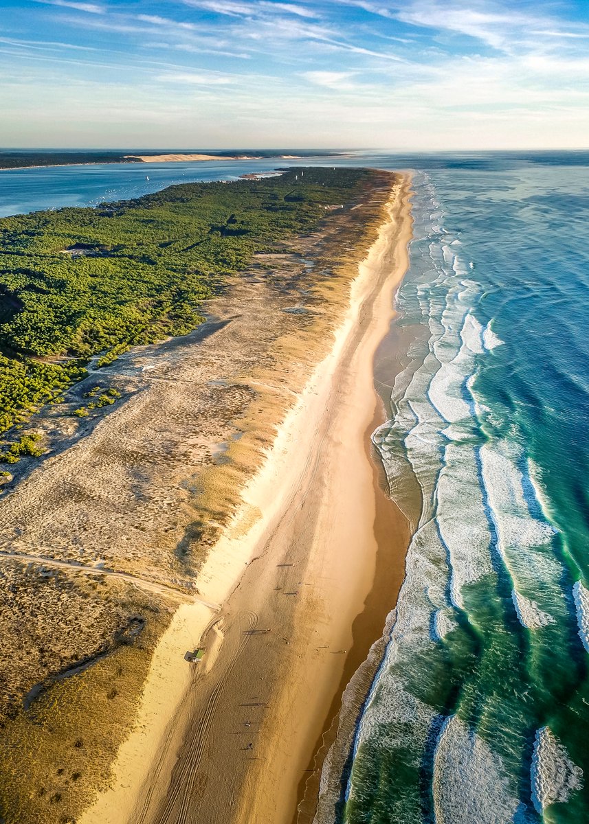 🙈 Le grand air commence à manquer ...
#surf #waves #beach #sand #ocean #sun #baïne #capferret #so_photo #igersgironde #mabelleaquitaine #estheticlabel #surfsessionlocal #surfpics #lineup #france #local #dakine #bassindarcachon #atlantique #plage #savetheocean #confinement