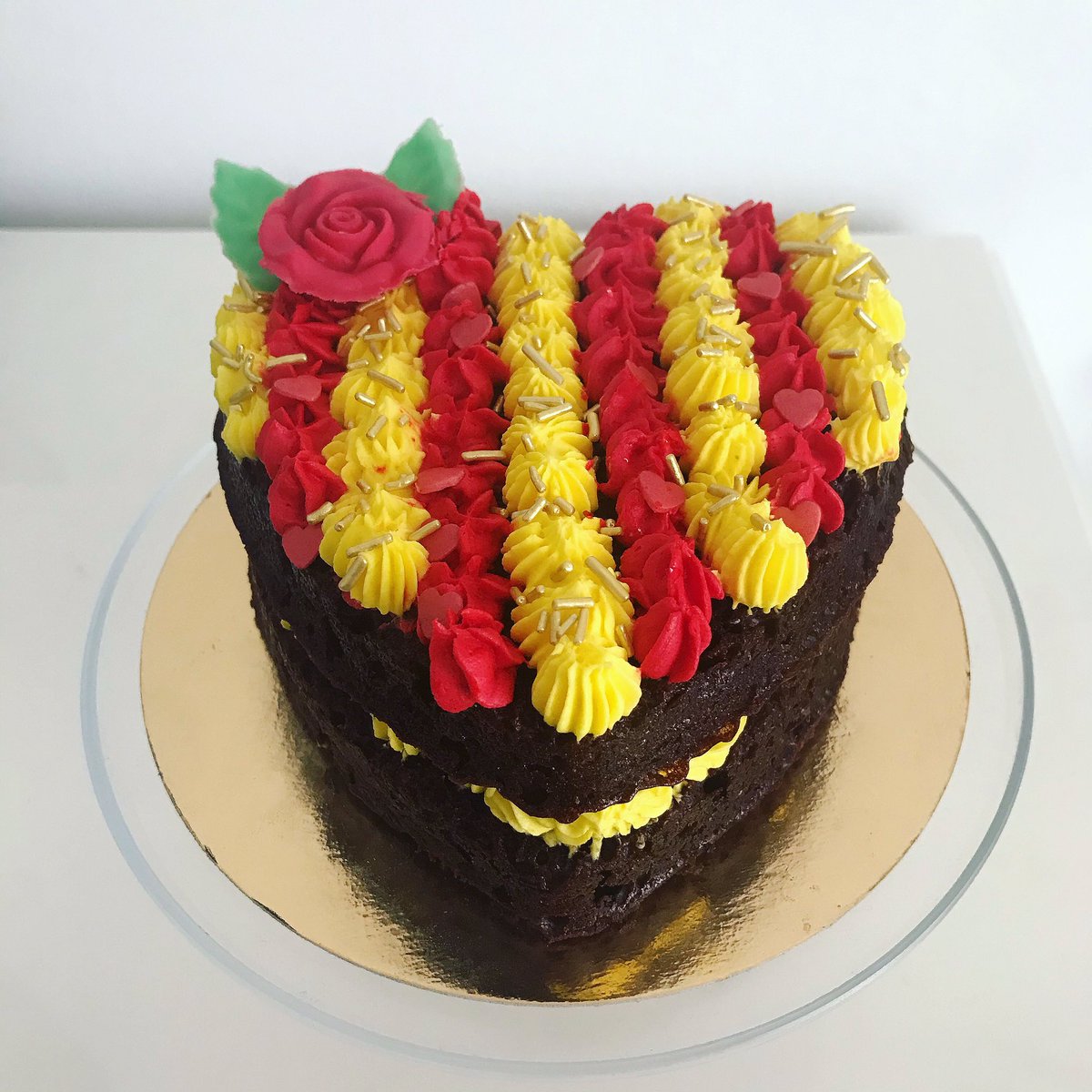 MonicaBakery's tweet photo. FELIÇ DIA DE SANT JORDI 🌹📚🍰🥂❤️!!! https://t.co/zQy7XAAFhz