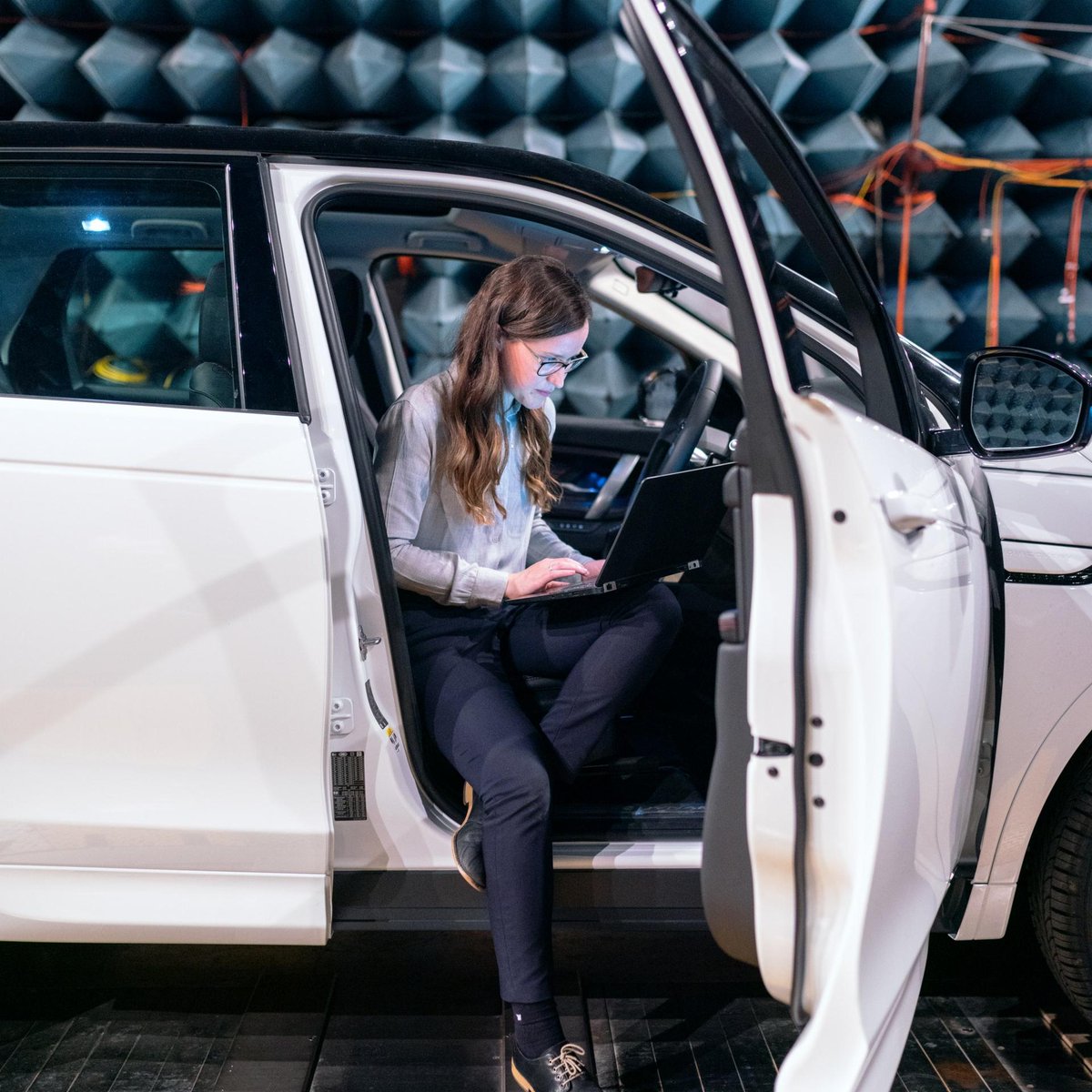 AustriaTech's tweet photo. #womeninmobility sind noch immer eine Minderheit, das wollen wir ändern. Mit unseren "FemTech"-Pratika fördern wir seit 2013 junge, weibliche Talente aus nawi-technischen Studiengängen. 
Mehr Infos zu unseren Praktika gibt es unter: https://t.co/T5I304DLRL
#girlsday @bmk_infothek https://t.co/Bq8Awo6UZU