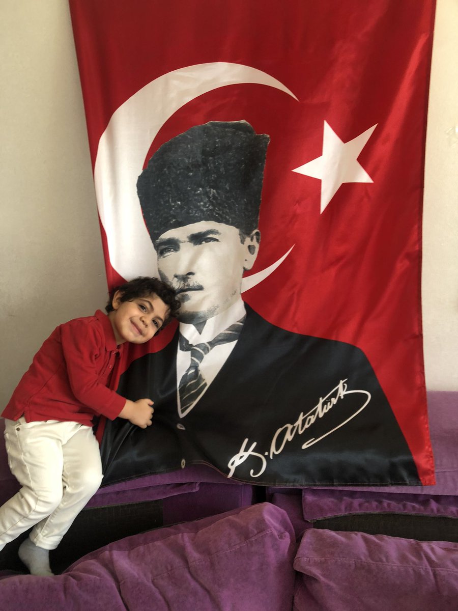 sorcin's tweet photo. @KucukkayaIsmail Mersin’den Deniz Ali de Atamıza minnettar❤️🇹🇷 https://t.co/JO9wfJa8xj