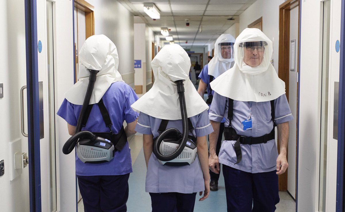 University Hospital Southampton has become the first healthcare provider in the country to widely introduce a pioneering protective respirator hood for staff treating patients with #coronavirus (#COVID19). uhs.nhs.uk/AboutTheTrust/…